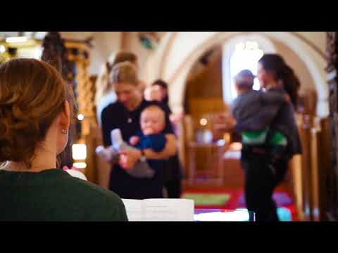 Babysalmesang i Skødstrup Kirke