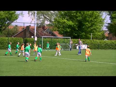 FC Berghuizen F5 tegen F6      18 mei 2012