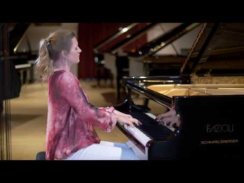 download lagu mp3 mp4 Luisa Imorde, download lagu Luisa Imorde gratis, unduh video klip Luisa Imorde