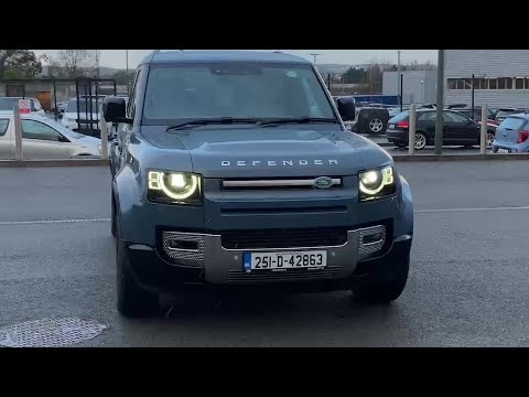 Land Rover Defender 110 2.0 Si4 PHEV 300 PS S Camp - Image 2