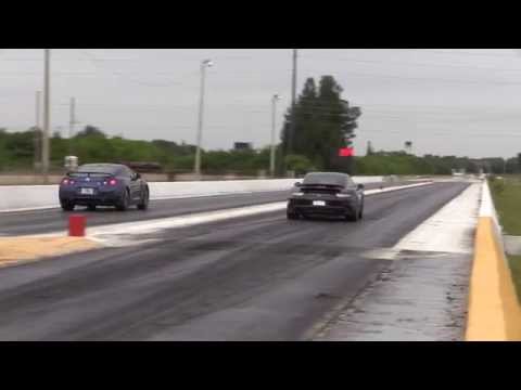 Nissan GTR vs Porsche 911 Turbo S Drag Race!