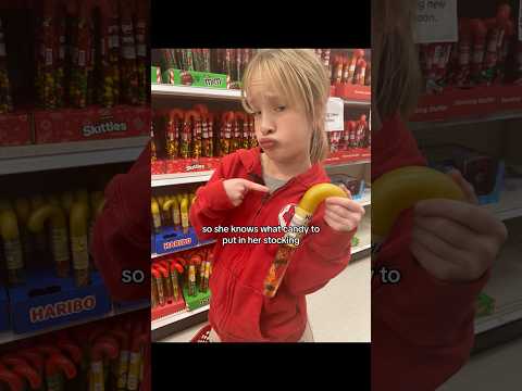 CHRISTMAS SHOPPING WITH MY LITTLE SISTER 🛒🎄