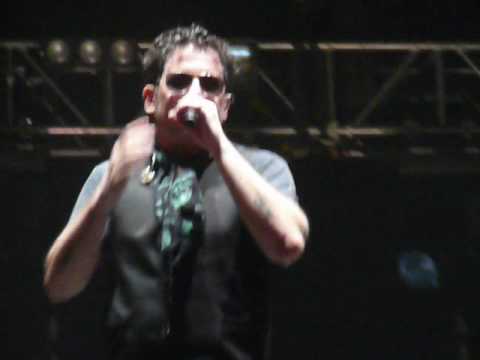 Andrés Calamaro Medellín 2010 ft. Juanes