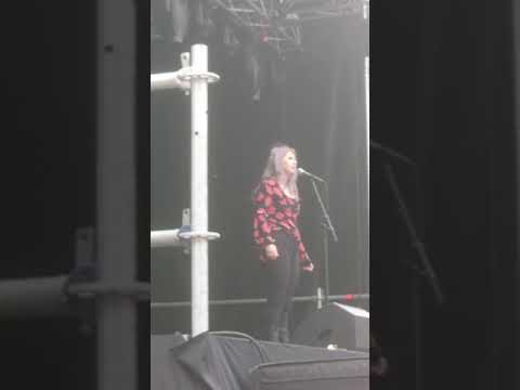 Lola Pani bij twentse festival