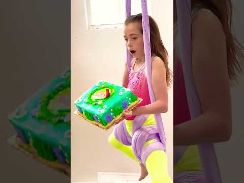 She DROPPED her BIRTHDAY Cake!😨