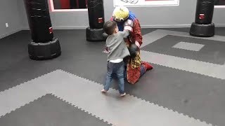 Payaso Pikorete en Pelea de Kickboxing en Orlando Florida