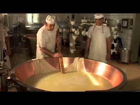 Il video mostra il processo di lavorazione del...