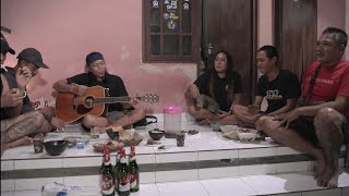 Download lagu Gelem angkuk-angkuk ( Kalego Ajoesbedik-Akustik video klip). mp3 Download lagu Gelem angkuk-angkuk ( Kalego Ajoesbedik-Akustik video klip). mp3