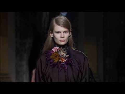 Dries Van Noten women's autumn winter 2015-16 fashion show