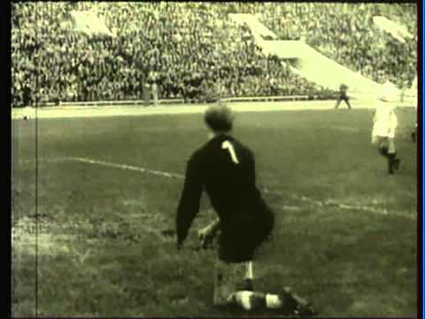 1958 (September 28) USSR 3-Hungary 1 (EC Qualifier) (USSR goals only).mpg