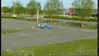 preview picture of video 'Démonstration du kart électrique de l'IUT de Troyes lors du slalom automobile de l'ASA Aube'