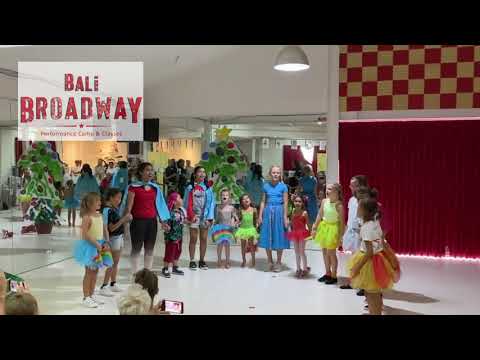 BALI BROADWAY #1 "THE GRINCH" (14 -18 DEC 2020) EVA SCOLARO TALENT STUDIO