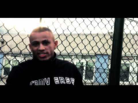 Yan'S_J'arrive en foule