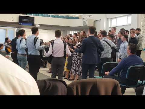 Tinerii Betel Dumbrăveni. Să-i cântăm popoare.