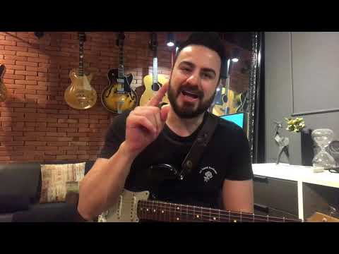 Como Guitarristas de Blues usam a penta menor  no acorde Maior com 7 !