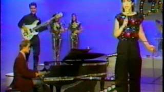 MIAMI SOUND MACHINE( GLORIA ESTEFAN ) 1983- YO TAMBIEN QUIERO BAILAR