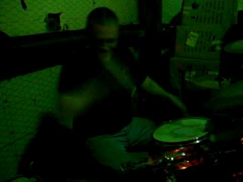 Inura drummer, Scott Sadler, playing ending of 'Icarus' LIVE at Dave's Skatepark show (1/23/09)