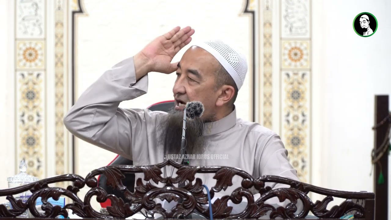 Halau Orang Berkulit Hitam Dari Saff Pertama Solat - Ustaz Azhar Idrus