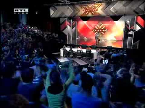 X-Faktor Hungary - Bodnár Attila - Umbrella.FLV