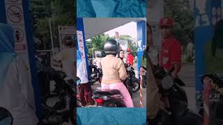 Download lagu dua wanita berantem #memes #memeviral #shorts mp3