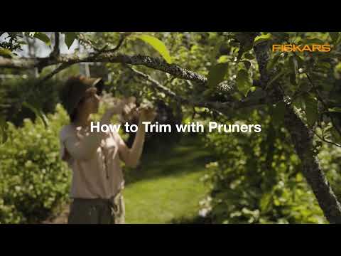 Fiskars SingleStep sekatorius prasilenkiančiais ašmenimis video