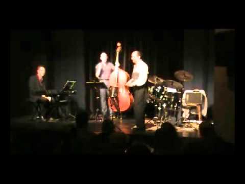 Thierry Lange-Berteaux Trio: Favela