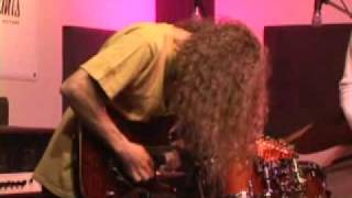 Guthrie Govan &amp; The Fellowship - Have a Talk with God (Stevie Wonder Cover) Jan 20, 2005