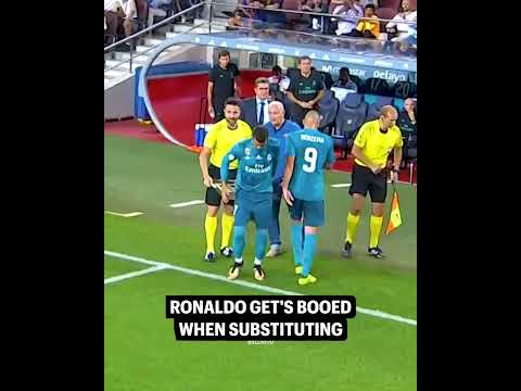 Ronaldo vs Messi Fans 😈