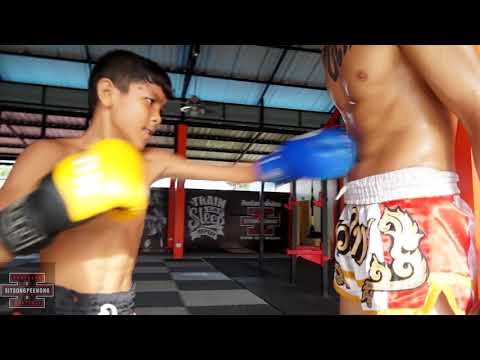 EXTREME MUAY THAI training