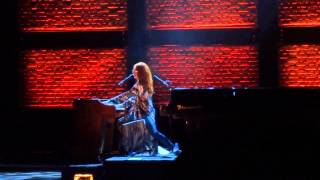 Tori Amos - iieee (Prague 2014)
