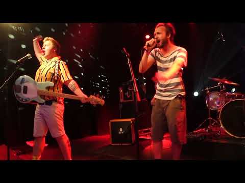 Traurig in Europa - Waterworld (A Tribute to Melvin Raclette)