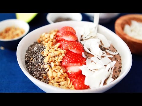 Chocolate Peanut Butter Superfood Smoothie Bowl