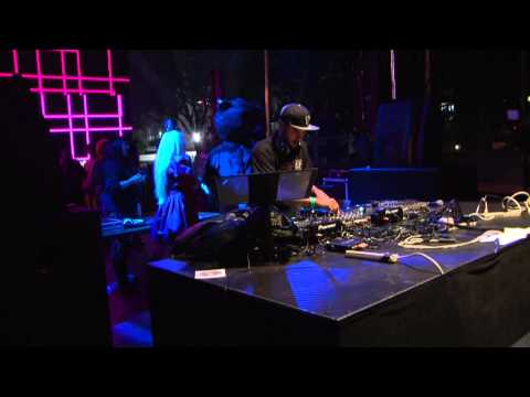 Uffie feat Pharrell William - ADD SUV ( Armand Van Helden remix) Live Monster Massive