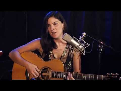 Nina Francis - Curiosity [Live In Studio]