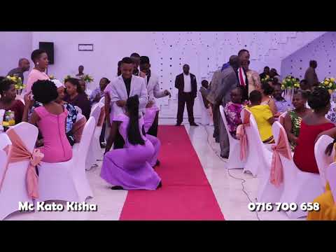 KUMEKUCHA KUMEKUCHA | UTAIPENDA HII MAIDS WALIVYOINGIA NA CHECHE UKUMBINI | MC KATO KISHA