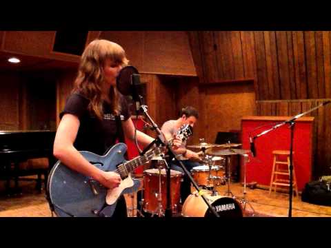 The Warm Up:  Jenny Owen Youngs - "Voice on Tape"