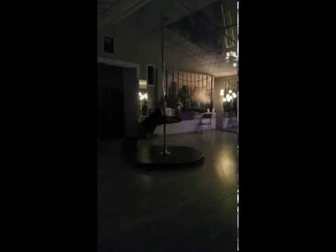 Von C Aerial Studio / Maeva G / Pole dance Pau