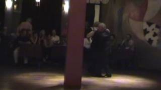 Tango Milonguero - Roberto y Olga