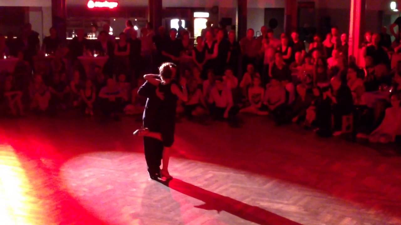 Carlitos Espinoza y Noelia Hurtado 1/4