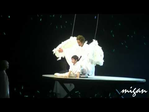 20110910 SHINee 1st concert in SG Angel ONEW