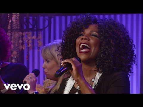 Lynda Randle - One Day At A Time (Live)