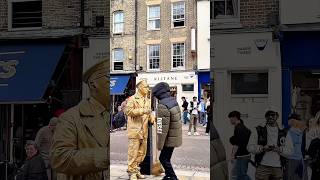 Nearly caught.#valentinethestatue #streetperformer