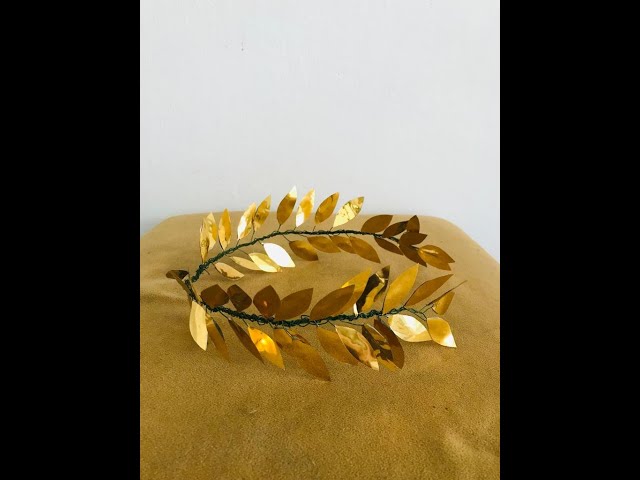 Vídeo relacionado con Cindeer 3 Piezas Diadema Romana Corona de Laurel Corona de Hojas Doradas Tocado de Diosa Griega para Mujeres Hombres Accesorios para Fiestas Bodas