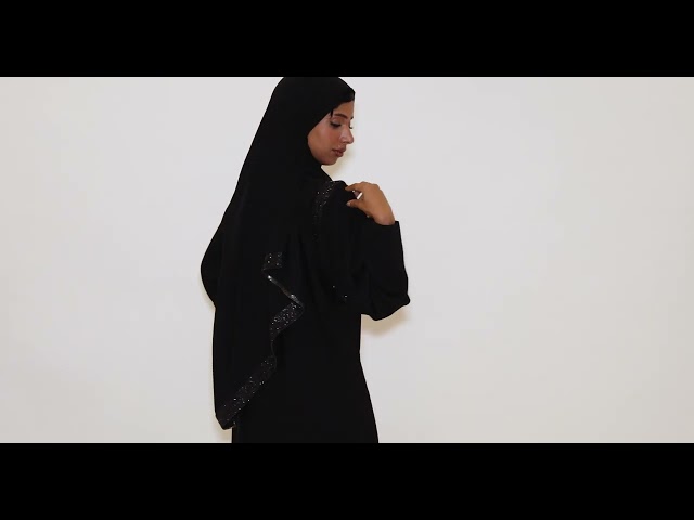 عباية سوداء بتصميم فخم ومميز 5043