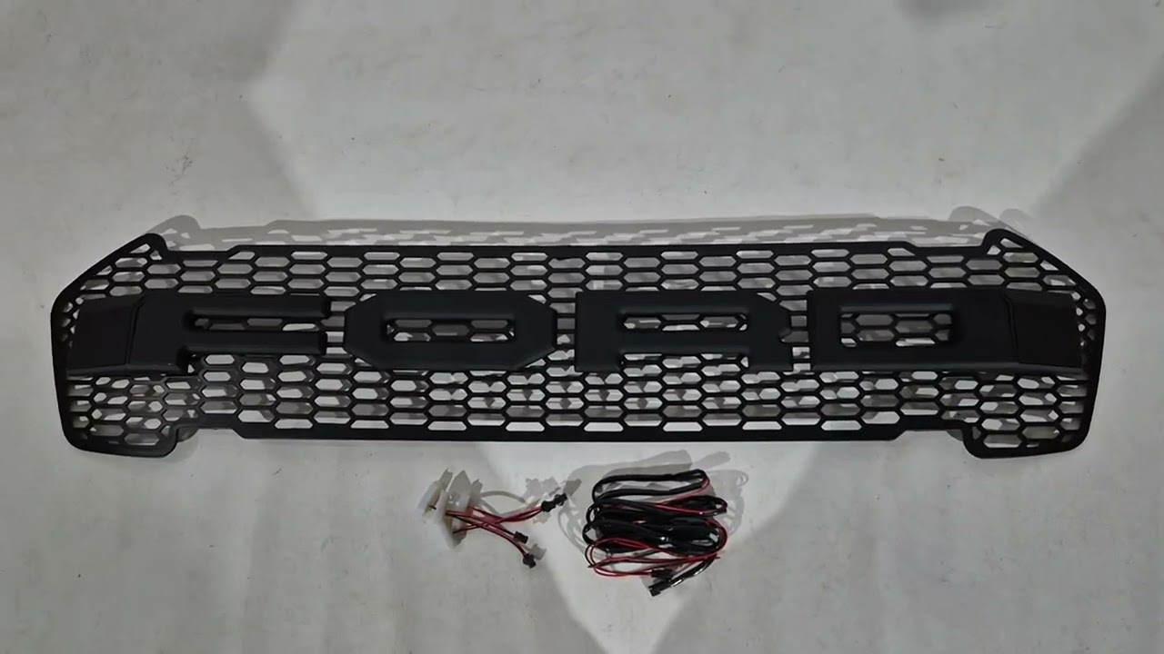 Передняя Решетка (2015-2018, Черный, LED) Video 1
