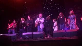 Wainwright Family( Loudon, Rufus, Martha, Sloan, Lucy Wainwright Roche) and Suzzy Roche