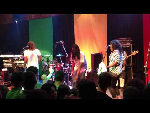 Roots, Rock, Reggae - The Wailers - Show Cultural Bar JF - 10/05/2012