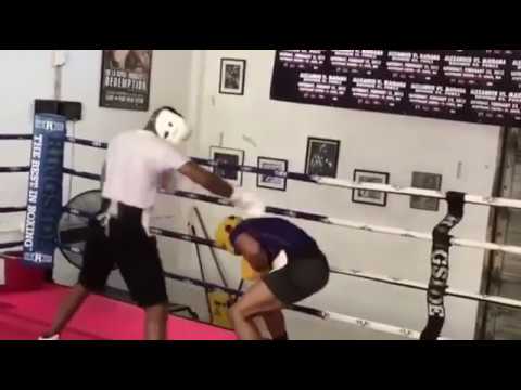 DEVON ALEXANDER IN SPARRING ! ( READY FOR ANDRE BERTO ) #BOXING