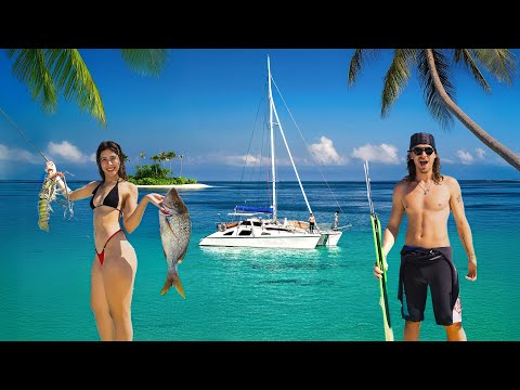 1 year living on a CATAMARAN - the good, the bad, and should you do it too? 🏴‍☠️⛵️