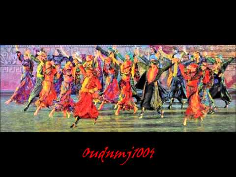عاصي الحلاني عالعين طلت بالثوب البدّاوي